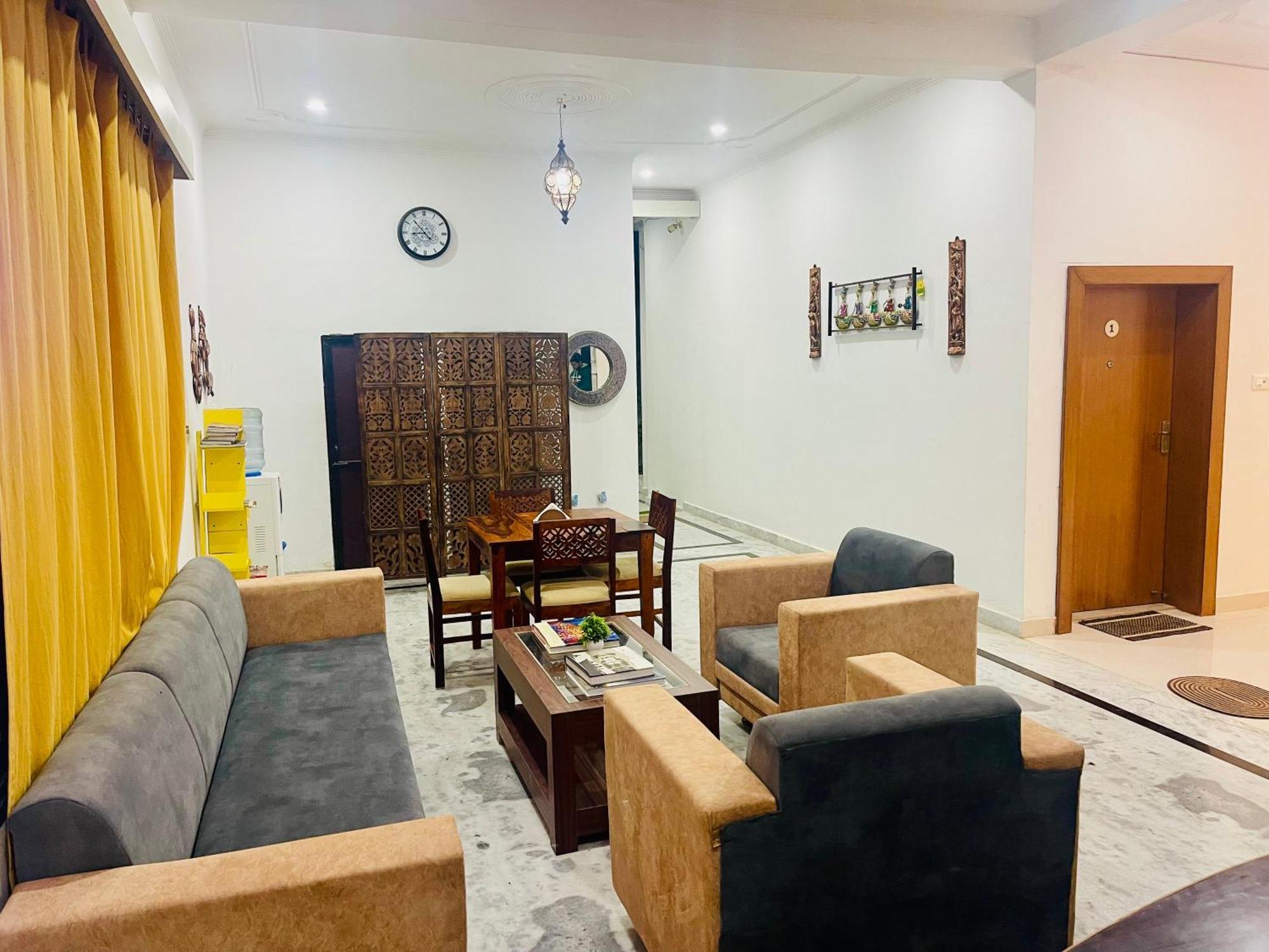 קג'ורהו La Curcuma Luxury Homestay מראה חיצוני תמונה